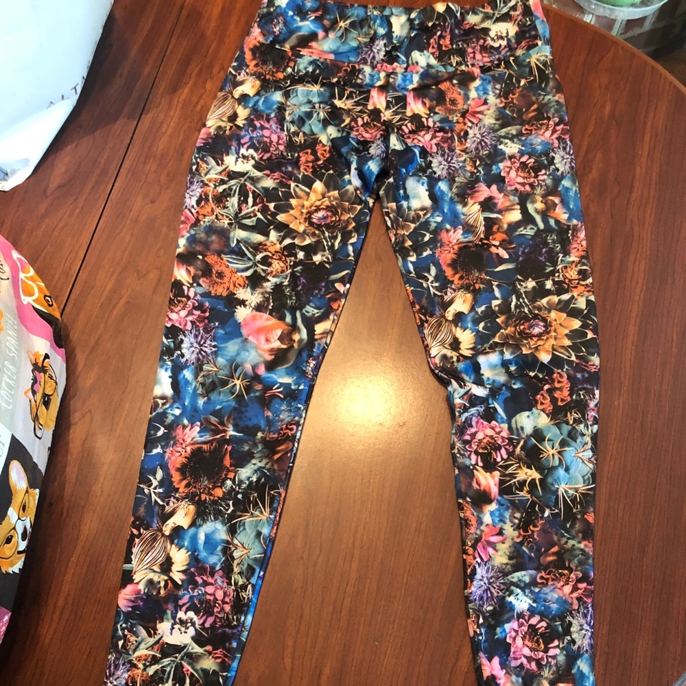 Full length Onzie leggings size M/L